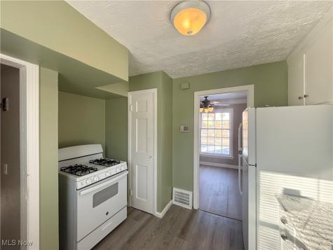 17404 Throckley Avenue Cleveland OH 44128