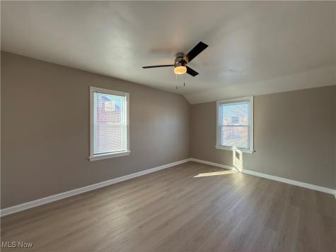 17404 Throckley Avenue Cleveland OH 44128