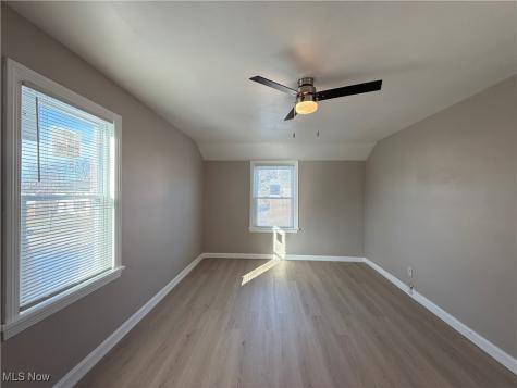 17404 Throckley Avenue Cleveland OH 44128