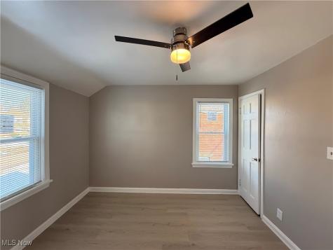 17404 Throckley Avenue Cleveland OH 44128