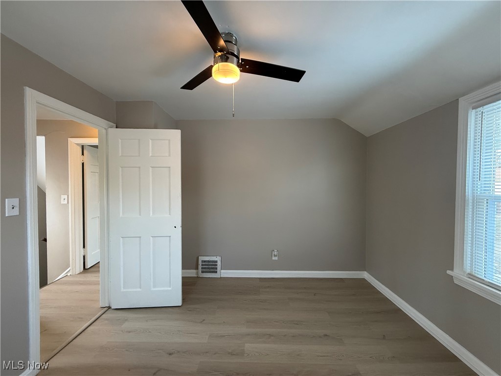 17404 Throckley Avenue Cleveland OH 44128
