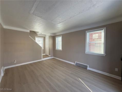 17404 Throckley Avenue Cleveland OH 44128