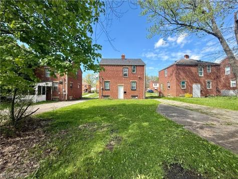 17404 Throckley Avenue Cleveland OH 44128