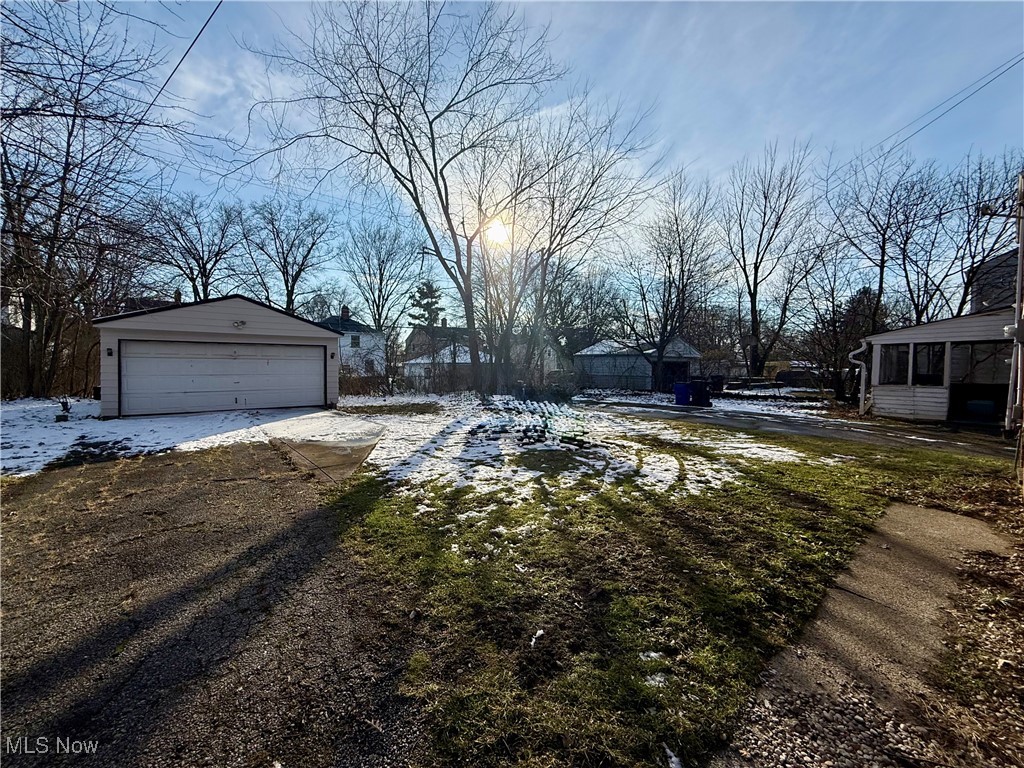 17404 Throckley Avenue Cleveland OH 44128