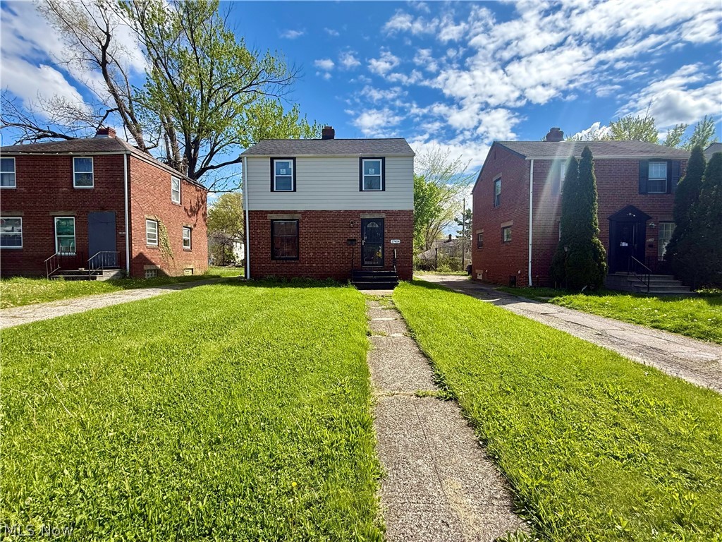 17404 Throckley Avenue Cleveland OH 44128