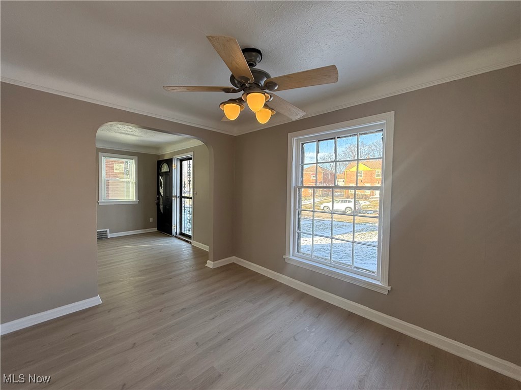 17404 Throckley Avenue Cleveland OH 44128