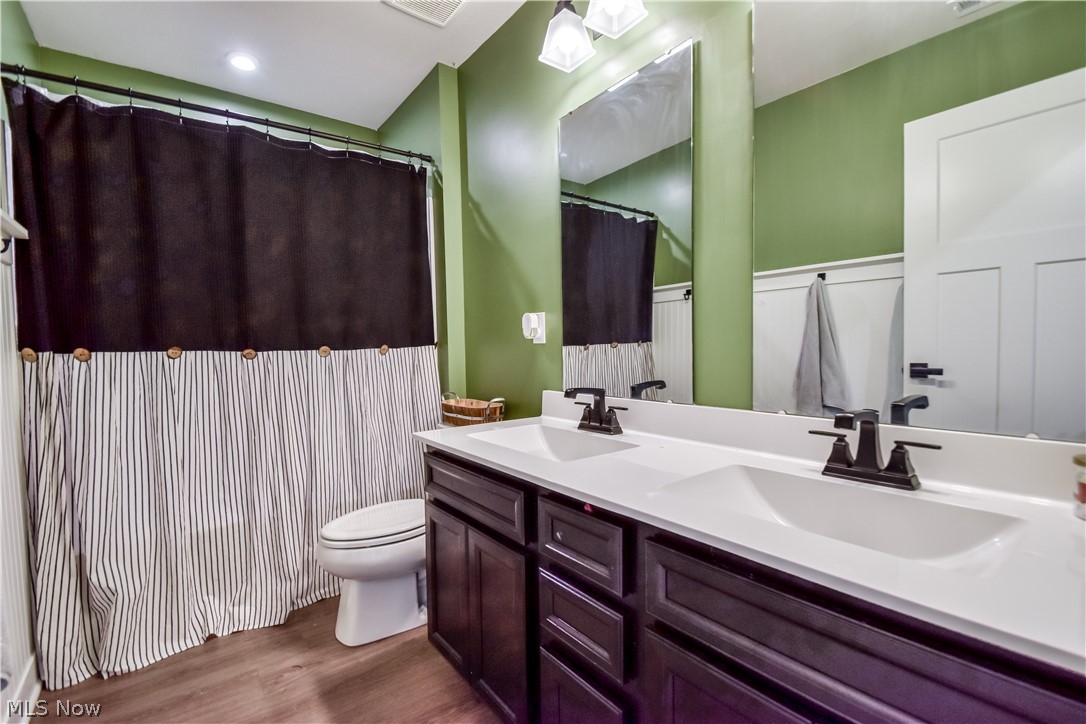 1579 Slick Rock Drive Painesville OH 44077