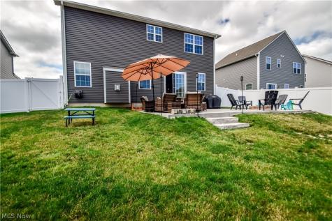 1579 Slick Rock Drive Painesville OH 44077