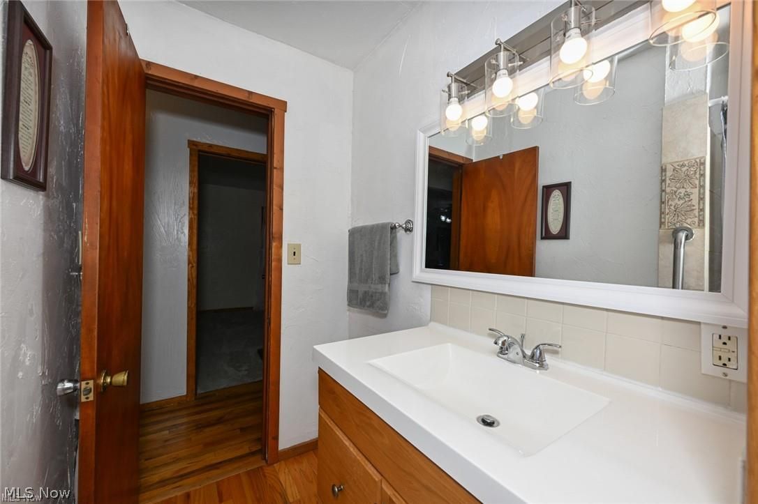 11355 West Avenue Sandyville OH 44671