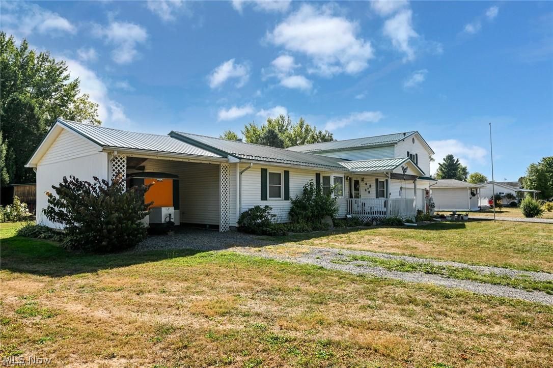 11355 West Avenue Sandyville OH 44671