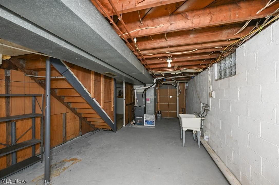 11355 West Avenue Sandyville OH 44671