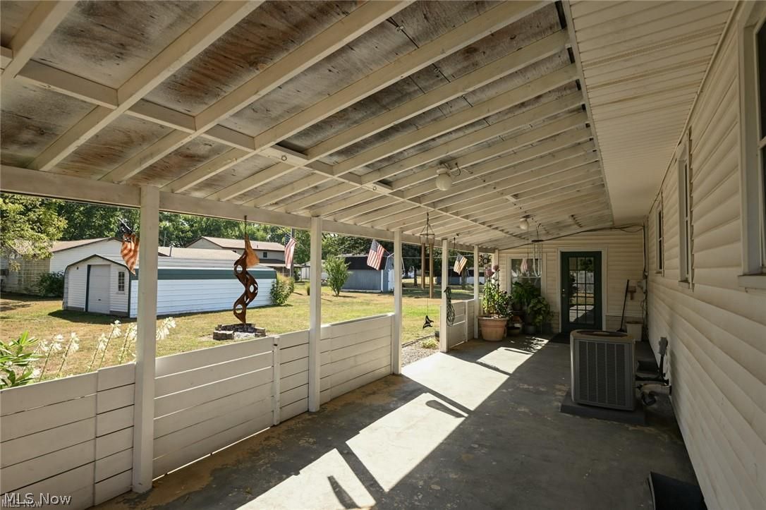 11355 West Avenue Sandyville OH 44671