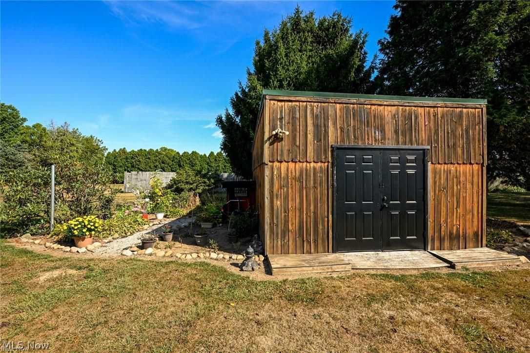 11355 West Avenue Sandyville OH 44671
