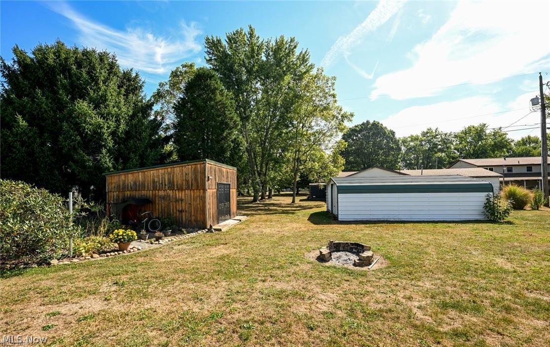11355 West Avenue Sandyville OH 44671