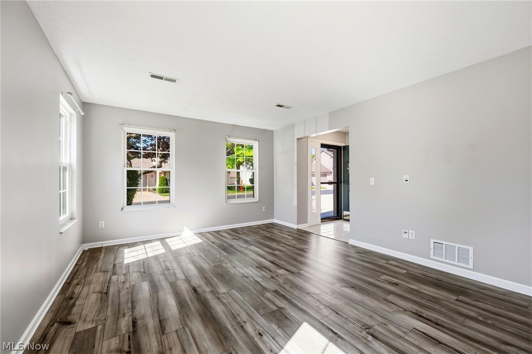 16093 Primrose Circle Middleburg Heights OH 44130