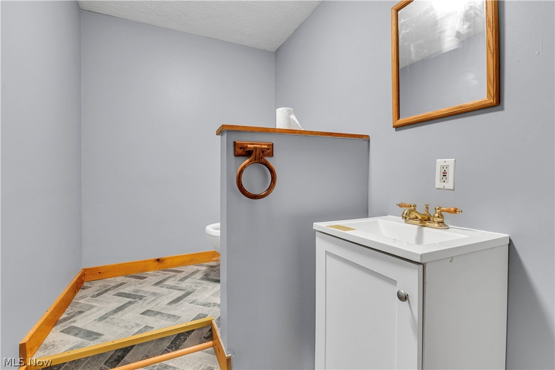 766 Brush Road Ravenna OH 44266