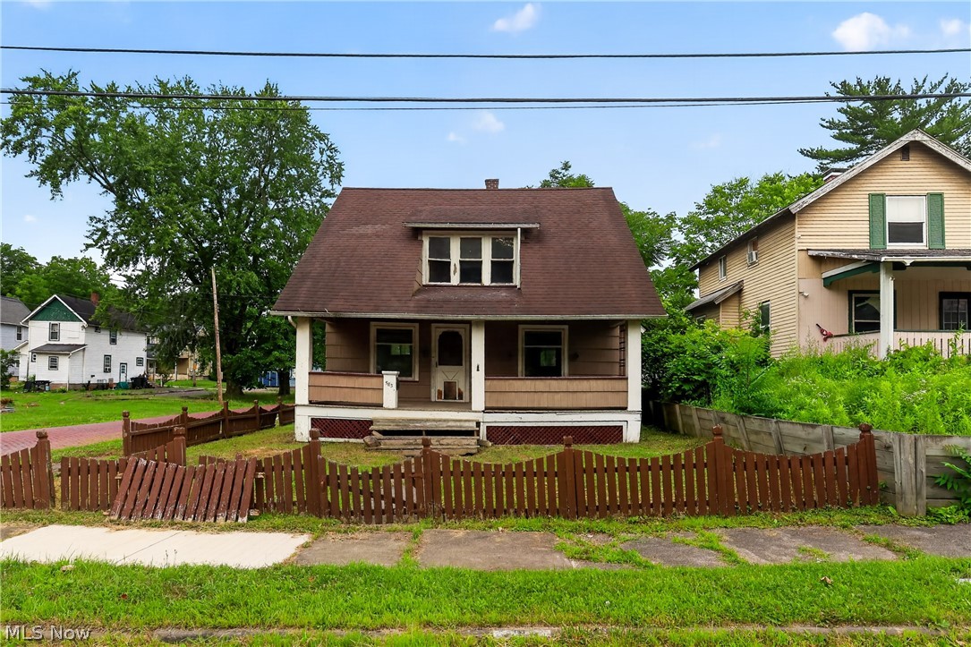 583 Hillsdale Drive NW Warren OH 44485