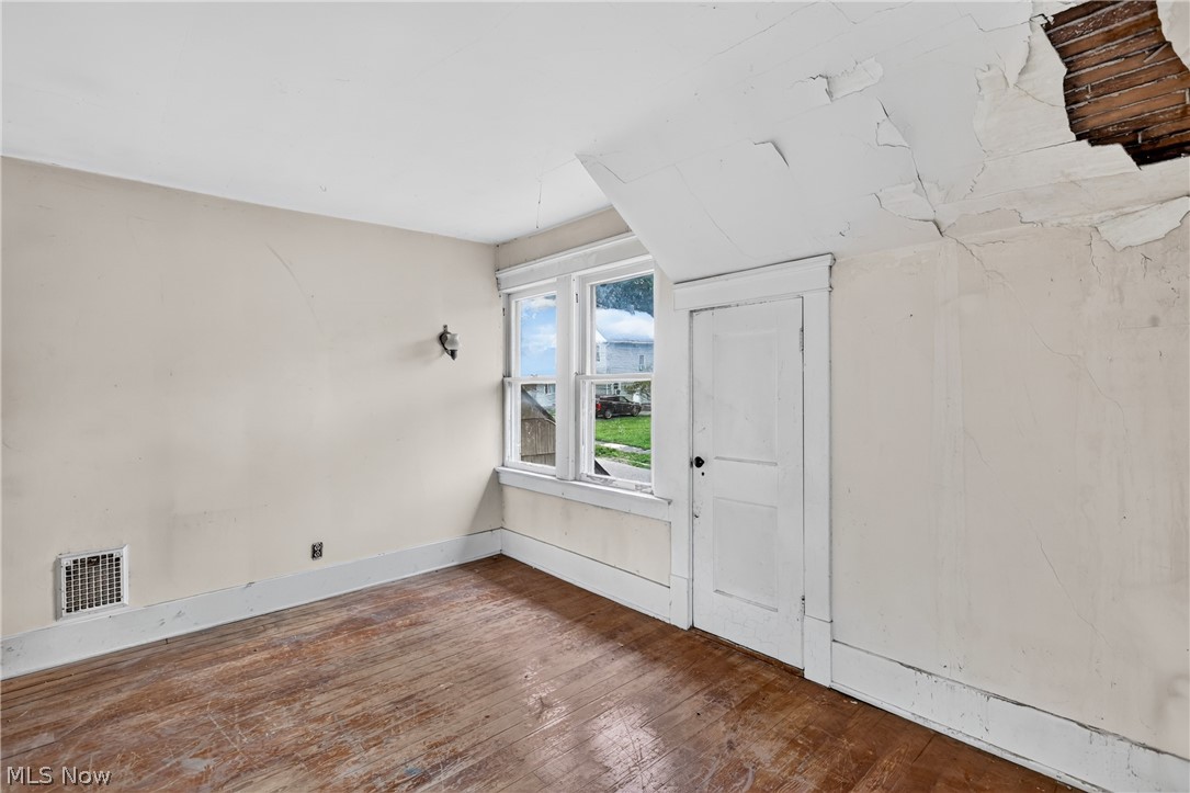 583 Hillsdale Drive NW Warren OH 44485
