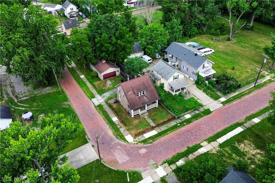 583 Hillsdale Drive NW Warren OH 44485