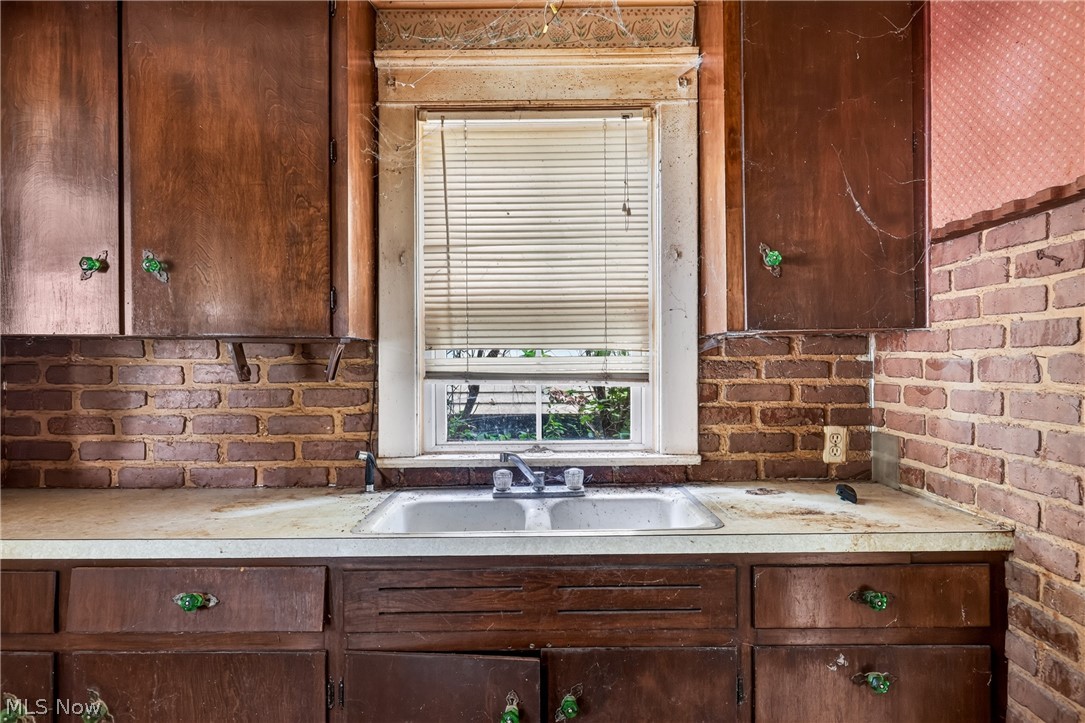 583 Hillsdale Drive NW Warren OH 44485