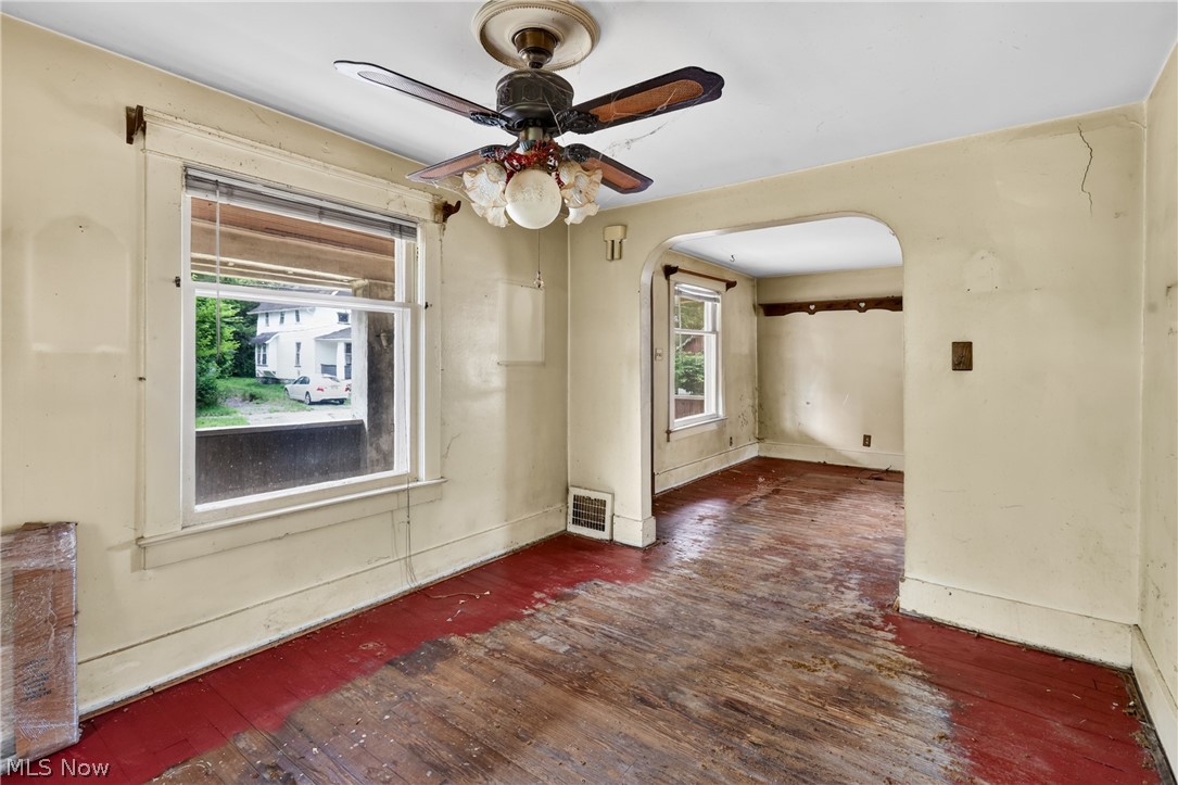 583 Hillsdale Drive NW Warren OH 44485