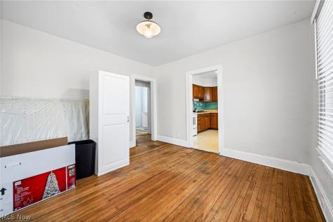 7610 Traymore Avenue Brooklyn OH 44144