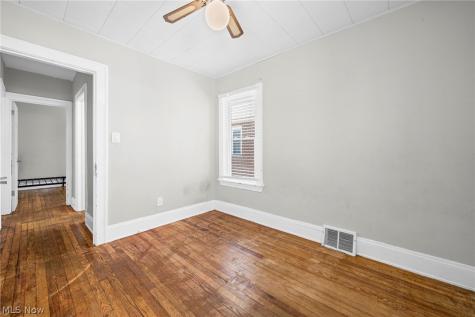 7610 Traymore Avenue Brooklyn OH 44144