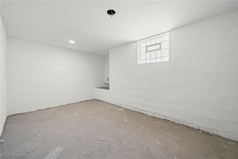 7610 Traymore Avenue Brooklyn OH 44144