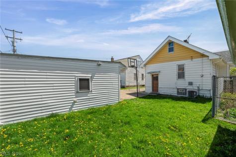 7610 Traymore Avenue Brooklyn OH 44144
