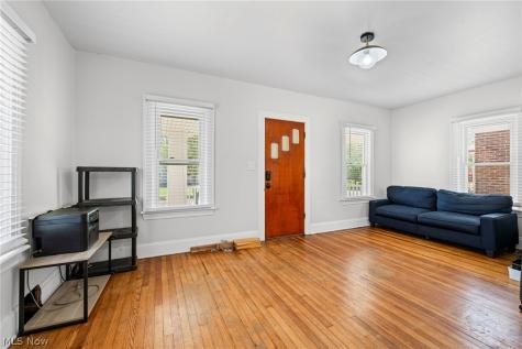 7610 Traymore Avenue Brooklyn OH 44144