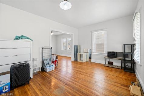 7610 Traymore Avenue Brooklyn OH 44144