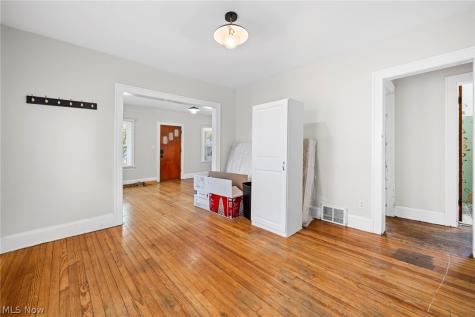 7610 Traymore Avenue Brooklyn OH 44144