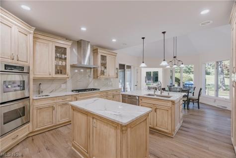 5 Brandon Court Moreland Hills OH 44022