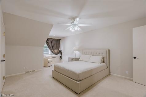 5 Brandon Court Moreland Hills OH 44022