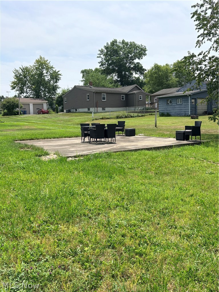 124 Caroline Avenue Hubbard OH 44425