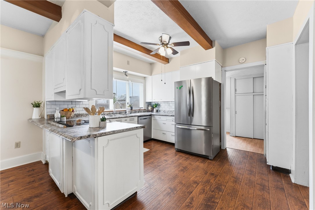 198 E Main Street Apple Creek OH 44606