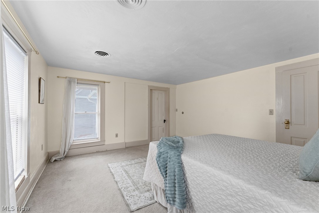 198 E Main Street Apple Creek OH 44606