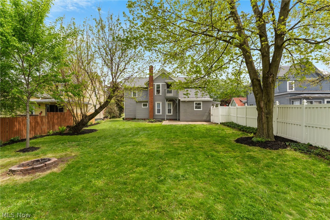 198 E Main Street Apple Creek OH 44606