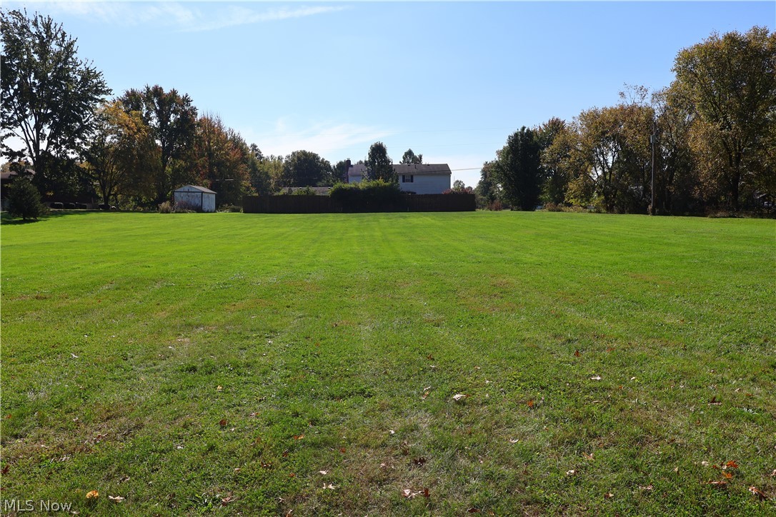 108 Country Place Grafton OH 44044