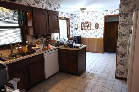 108 Country Place Grafton OH 44044