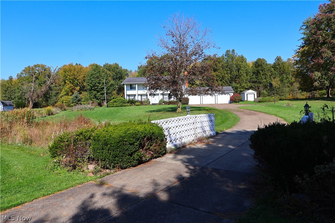 108 Country Place Grafton OH 44044