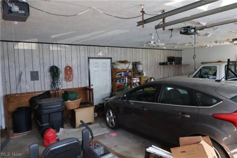 108 Country Place Grafton OH 44044