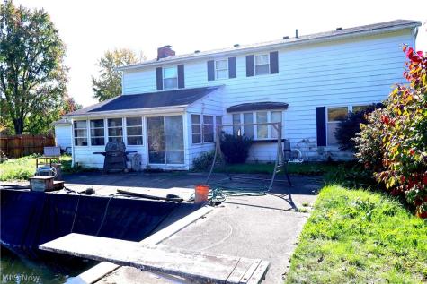 108 Country Place Grafton OH 44044