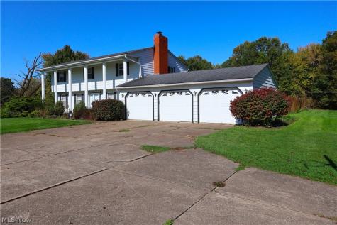 108 Country Place Grafton OH 44044