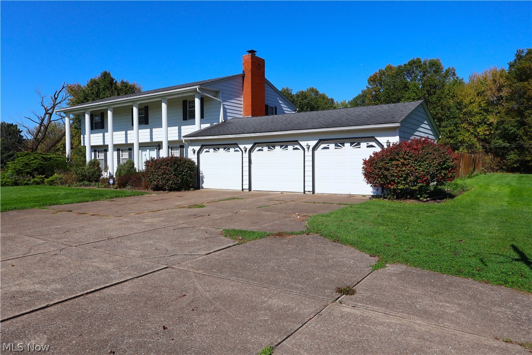 108 Country Place Grafton OH 44044