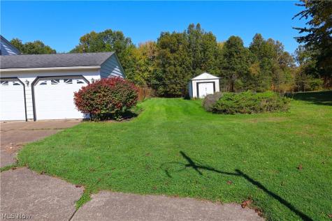 108 Country Place Grafton OH 44044