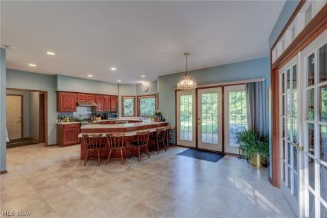 6506 Forestwood Street NW Canton OH 44718