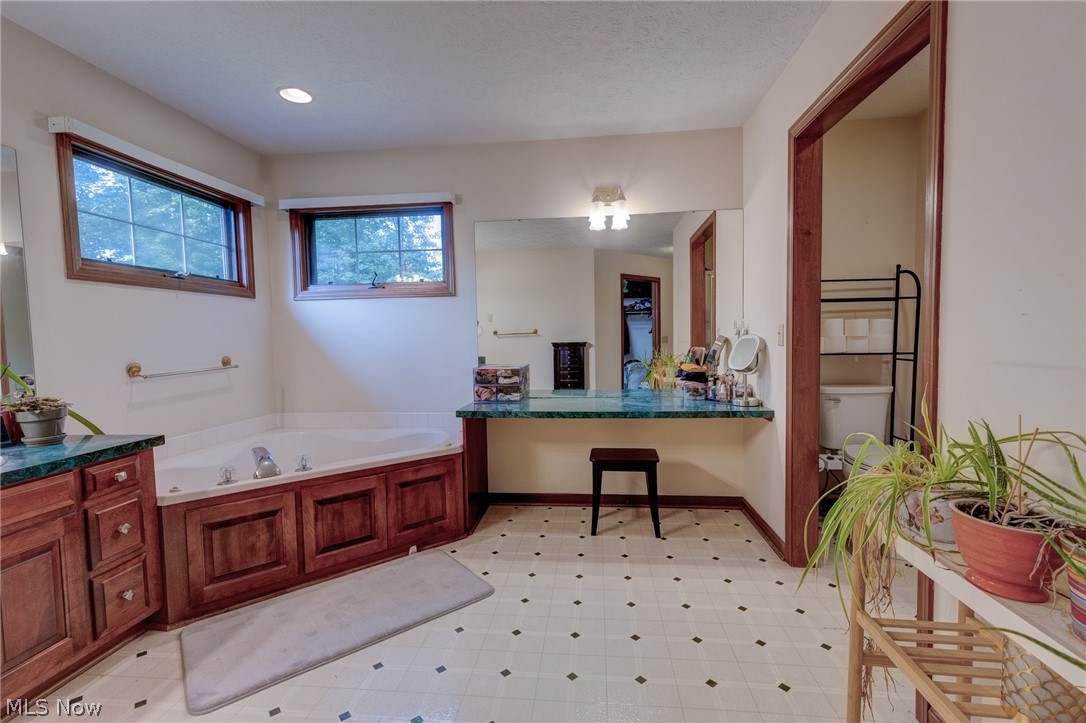 6506 Forestwood Street NW Canton OH 44718