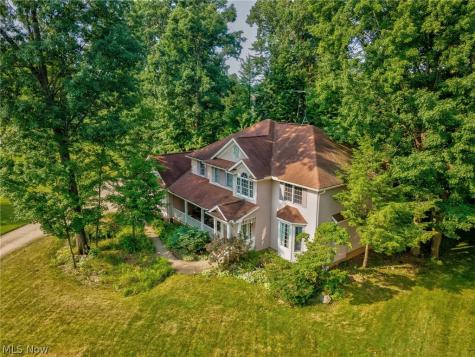 6506 Forestwood Street NW Canton OH 44718