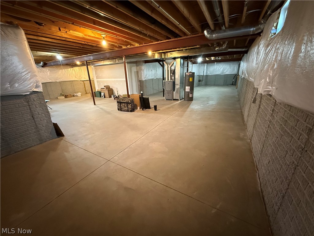 5245 Monroe Square E Barberton OH 44203